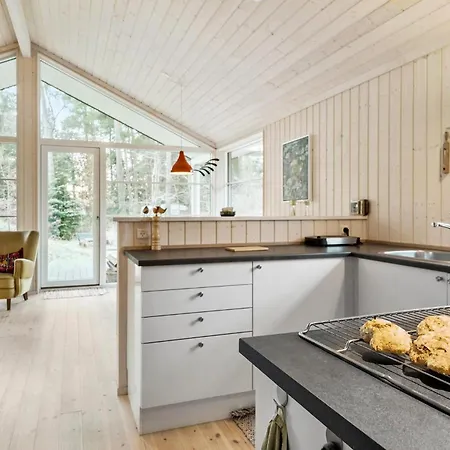 Ferienhaus 2 Bedroom Gorgeous In