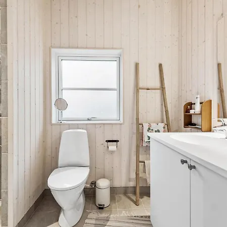 2 Bedroom Gorgeous In Ferienhaus *