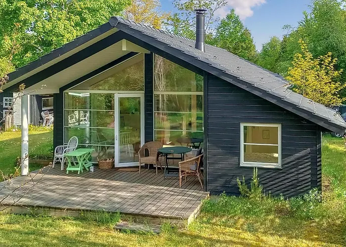 2 Bedroom Gorgeous In Сasa de vacaciones *