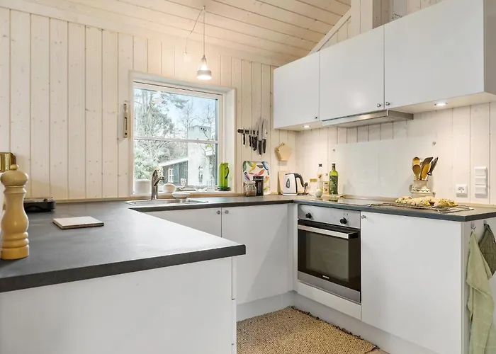 2 Bedroom Gorgeous In *